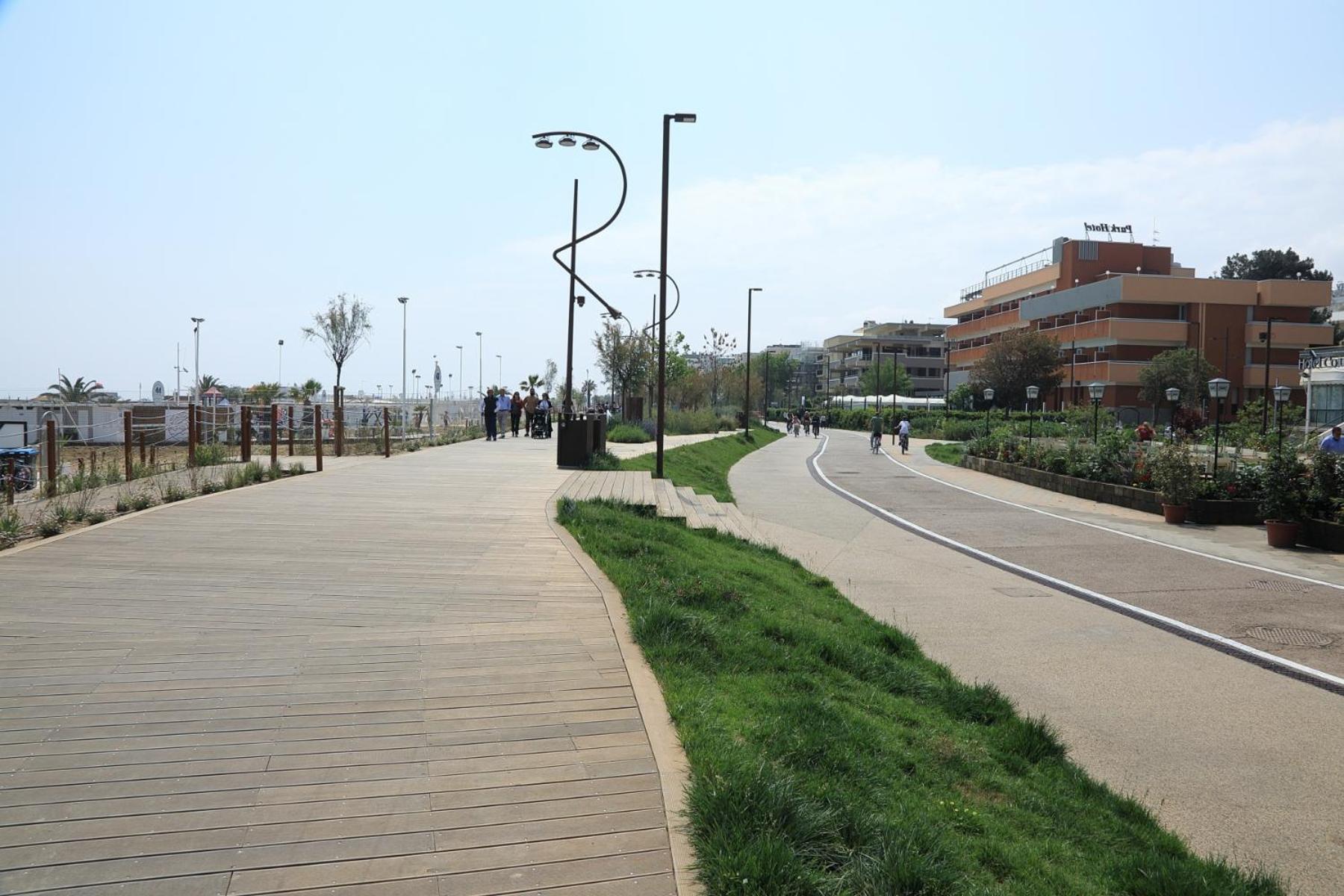 Zuara9Room Rimini Exterior foto