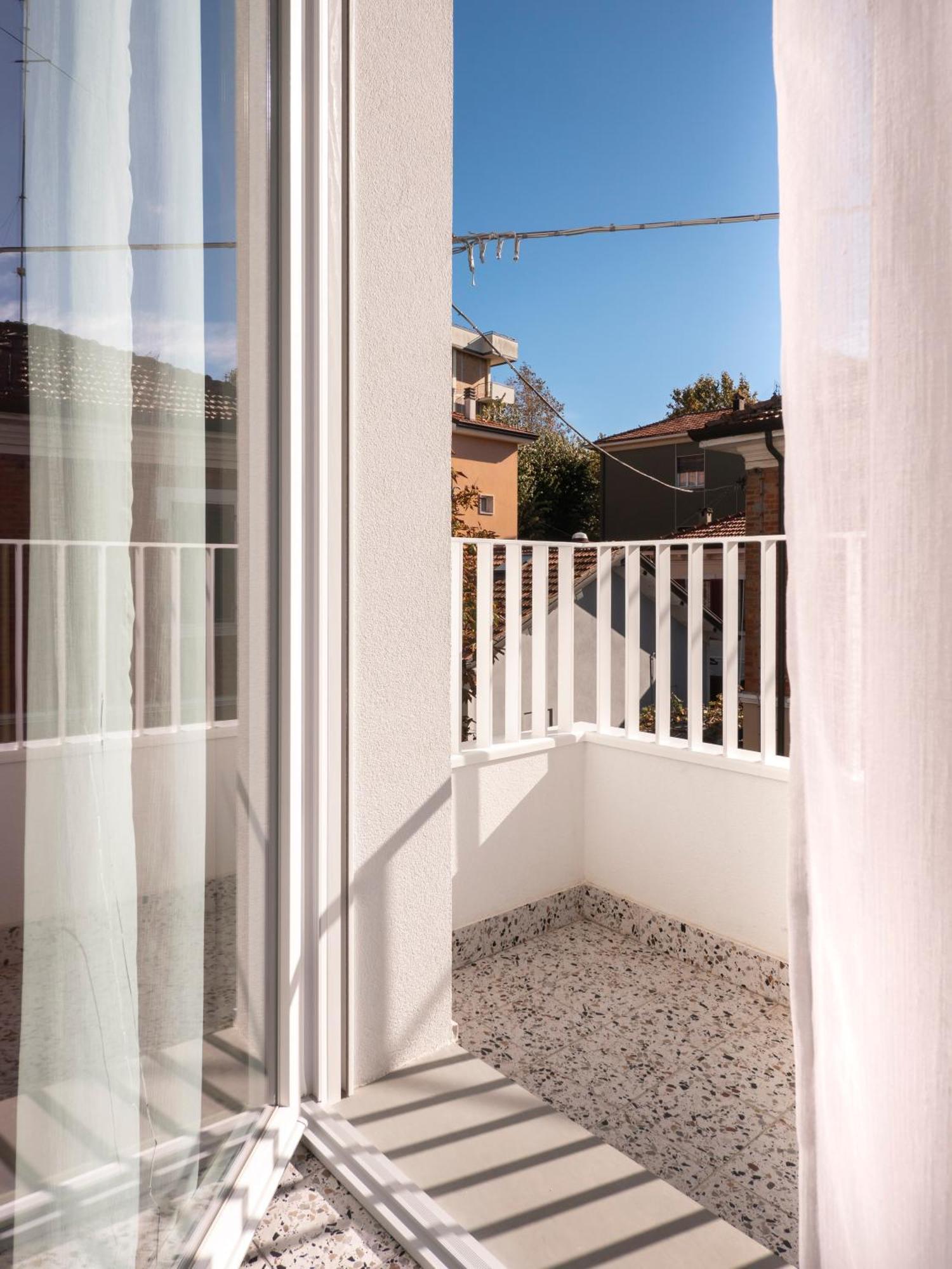Zuara9Room Rimini Exterior foto