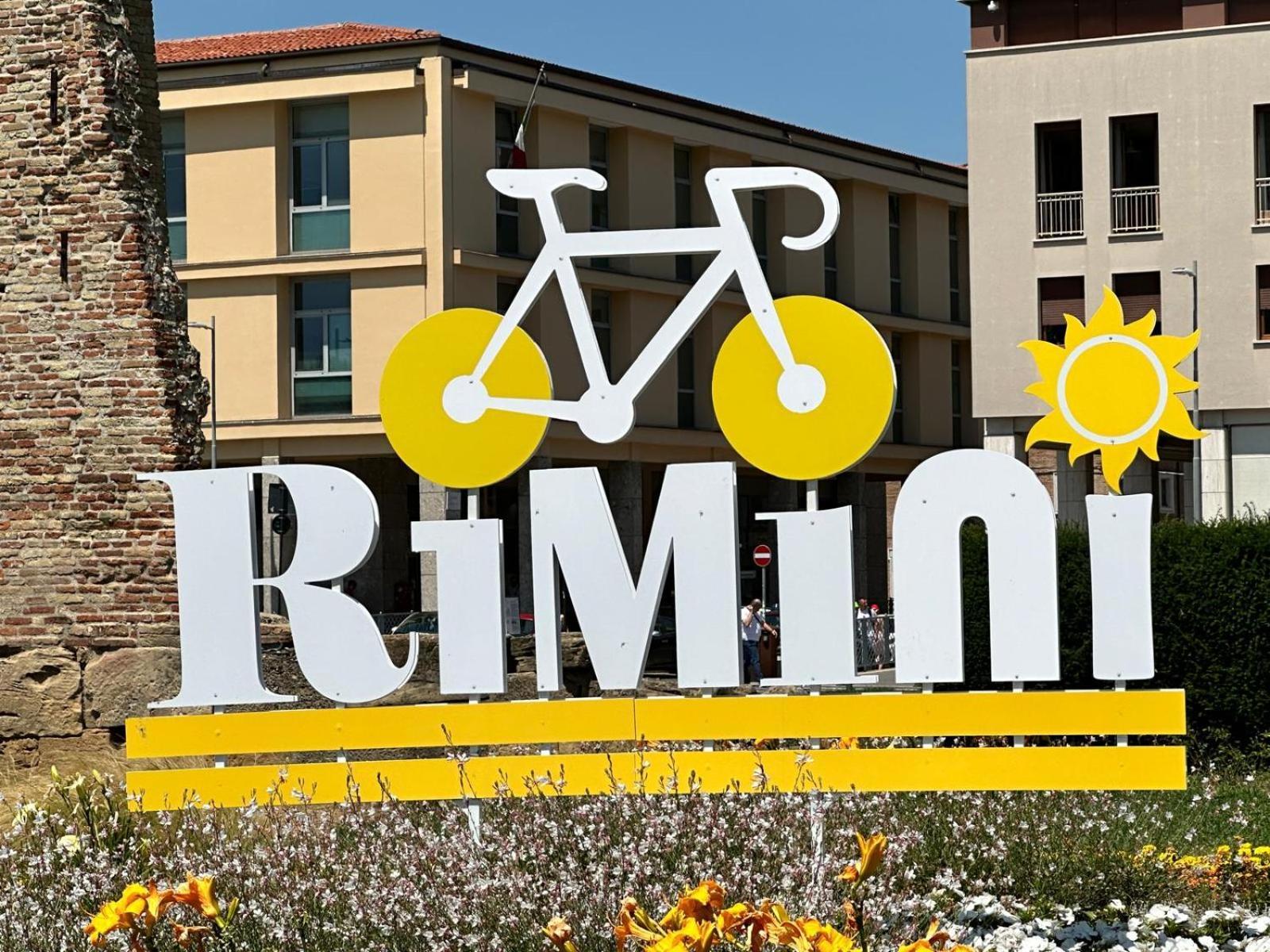 Zuara9Room Rimini Exterior foto