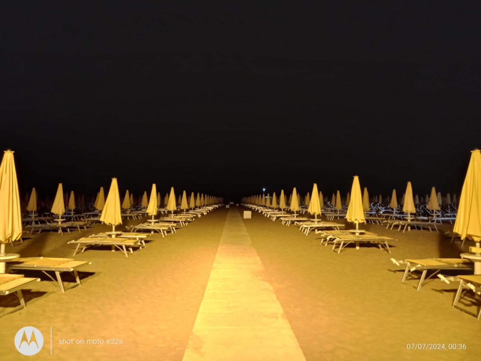 Zuara9Room Rimini Exterior foto
